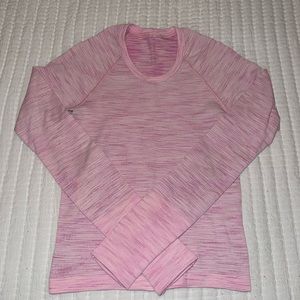 lululemon strawberry milkshake/sonic pink swiftly tech long sleeve 💗💗